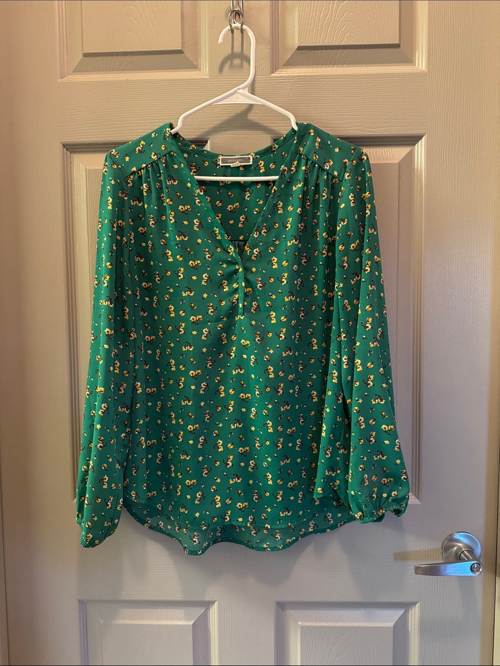 Pleione Green Floral V-Neck Blouse